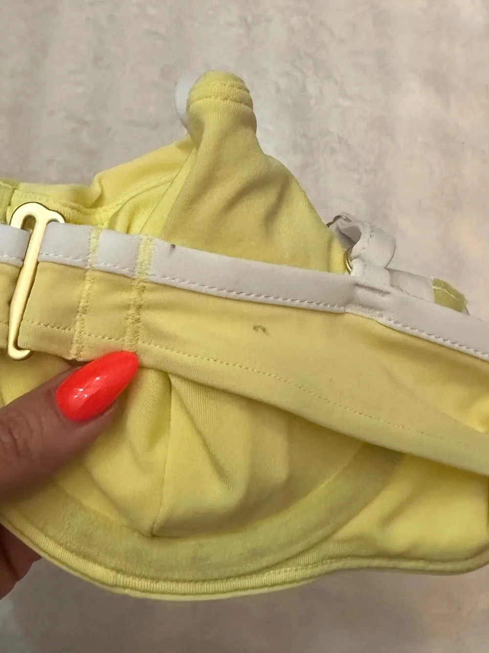 New! Frankie's Bikinis Popcorn Yellow Underwire Bikini Top Medium 39209
